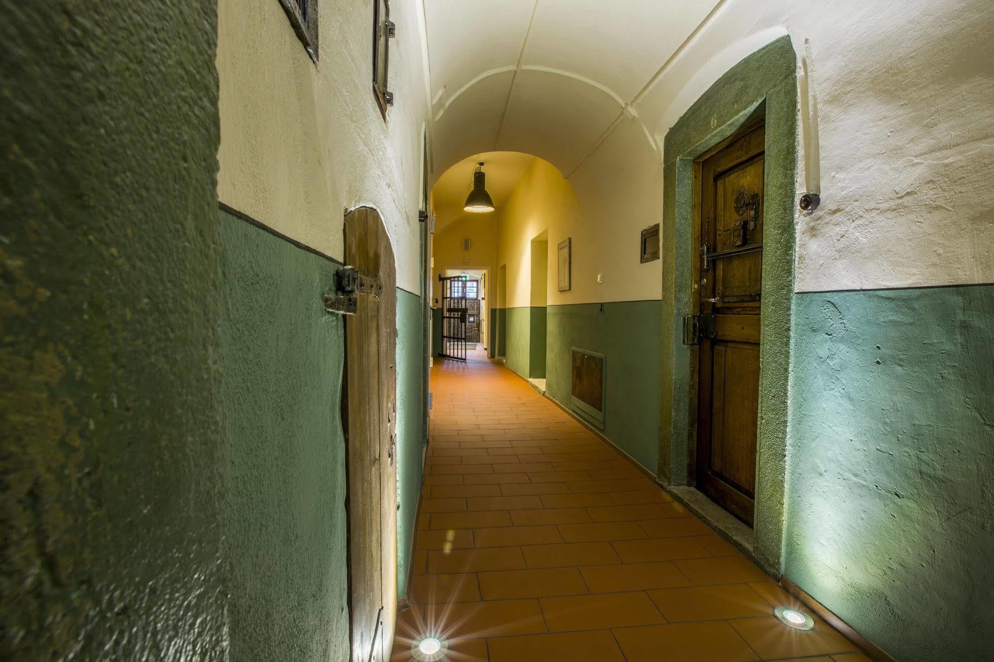 Knast-Hotel Fronfeste Amberg Exterior foto